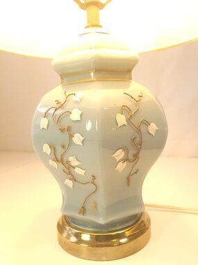 Circa 1968 Ceramic Table Lamp Blue White Floral Embossed Underwriters Laboratori